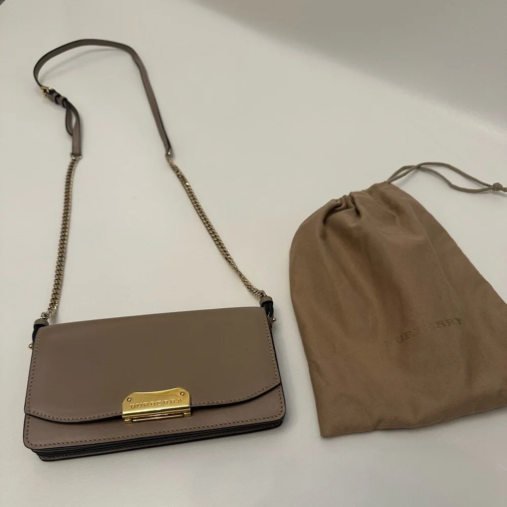 Burberry Madison Leather Beige Crossbody Bag with Gold Accents Authentic - Picture 1 of 12